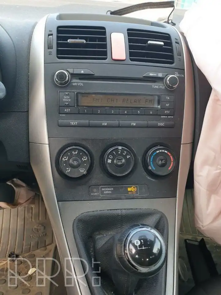Toyota Auris 150 (2006 - 2012) 121861920 Магнитола / мультимедийная система — фото 2