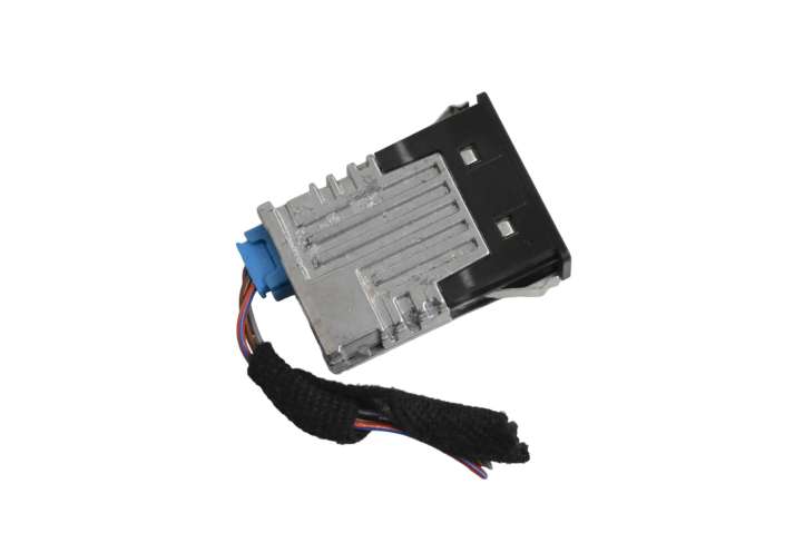 8711938 BMW 2 F44 USB jungtis