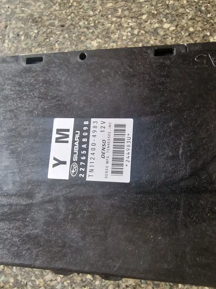 Subaru Outback (2009 - 2014) 22765AB09B Модуль комфорта — фото 2