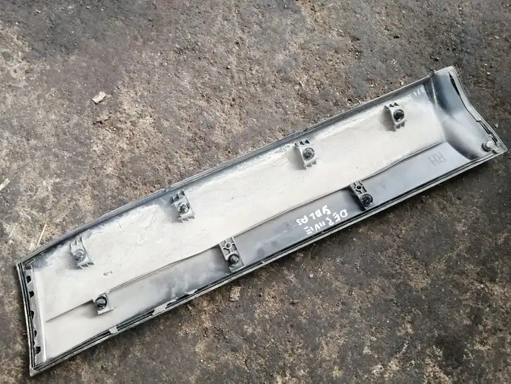 Subaru Outback (2009 - 2014) Молдинги задней двери — фото 3
