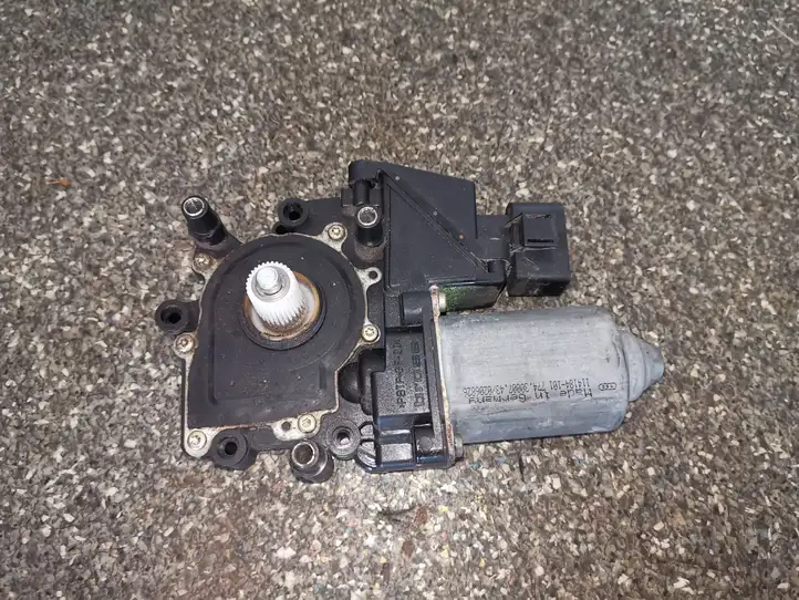Audi A6 S6 C5 4B (1997 - 2001) 4B0959801B Стеклоподъемник задней двери — фото 3