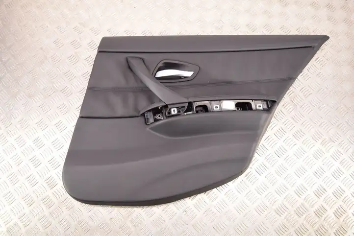 BMW 3 E90 E91 (2005 - 2012) Обшивка задней двери — фото 1