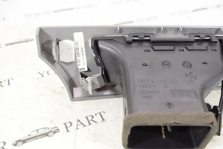 BMW 3 E90 E91 (2005 - 2012) 9130466 Боковой воздушный дефлектор — фото 11