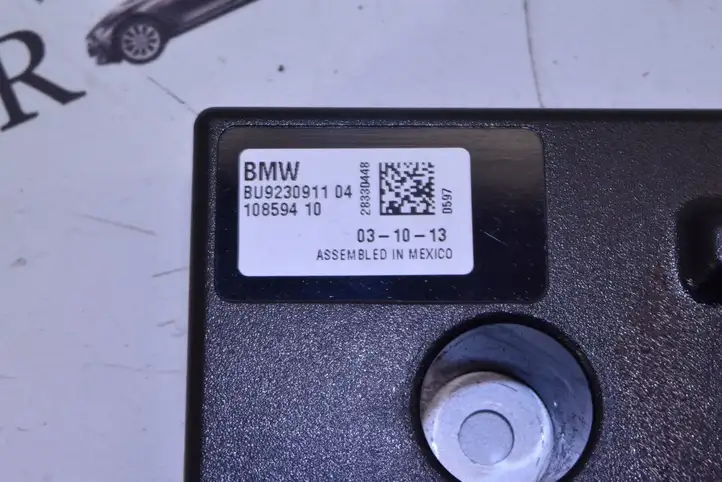 BMW 3 F30 F35 F31 (2012 - 2018) 10859410 Усилитель антенны — фото 2