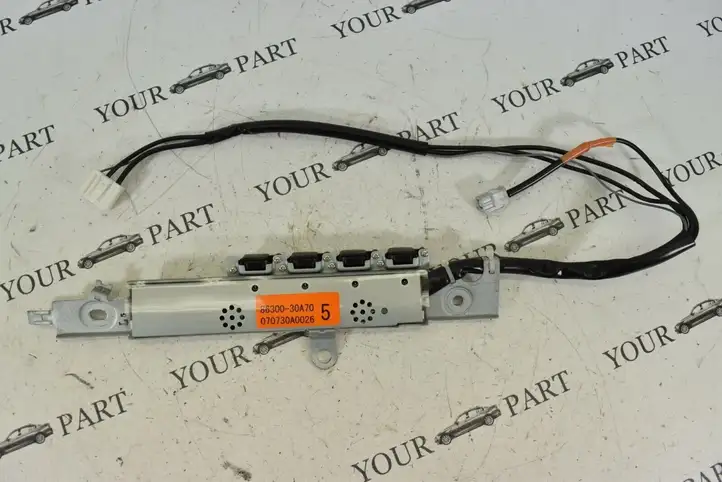Lexus GS 300 350 430 450h (2004 - 2007) 8630030A70 Усилитель антенны — фото 2