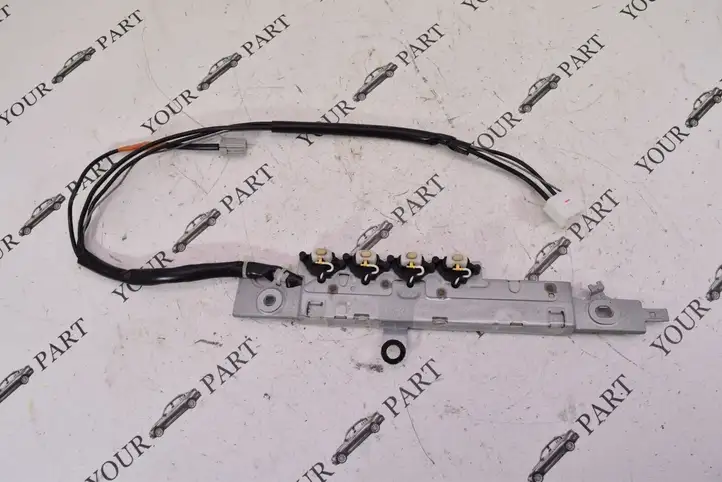 Lexus GS 300 350 430 450h (2004 - 2007) 8630030A70 Усилитель антенны — фото 3