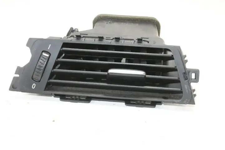 BMW 3 E90 E91 (2005 - 2012) 9130465 Боковой воздушный дефлектор — фото 1