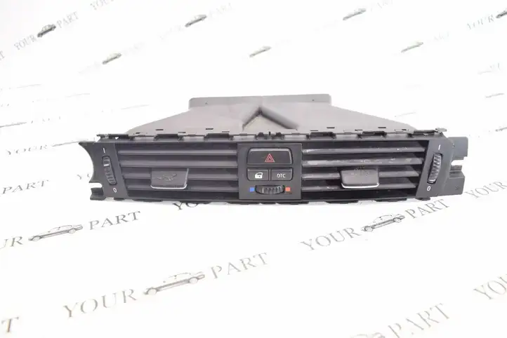 BMW 3 E90 E91 (2005 - 2012) 6924082 Центральный воздушный дефлектор — фото 1