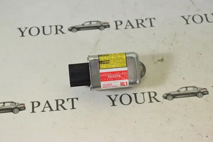 Toyota Prius (XW20) (2003 - 2009) 8986047040 Датчик удара SRS — фото 1