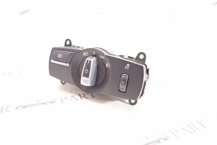 BMW X3 F25 (2010 - 2017) 9192745 Включатель фонарей — фото 3