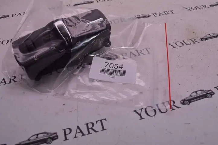 BMW X3 F25 (2010 - 2017) 9192745 Включатель фонарей — фото 9