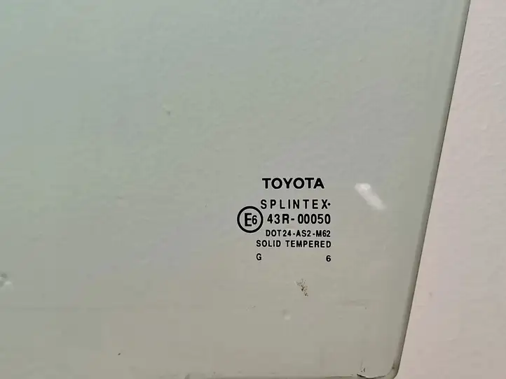 Toyota Avensis T250 (2006 - 2009) 43R00050 Стекло передней двери — фото 2
