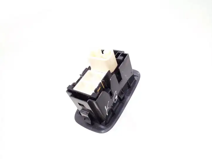 Toyota Auris 150 (2006 - 2012) 8292A6D Кнопка стеклоподъемников — фото 2
