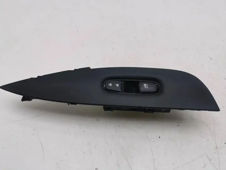 Nissan Qashqai (2017 - 2020) 809614EA Кнопка стеклоподъемников — фото 1