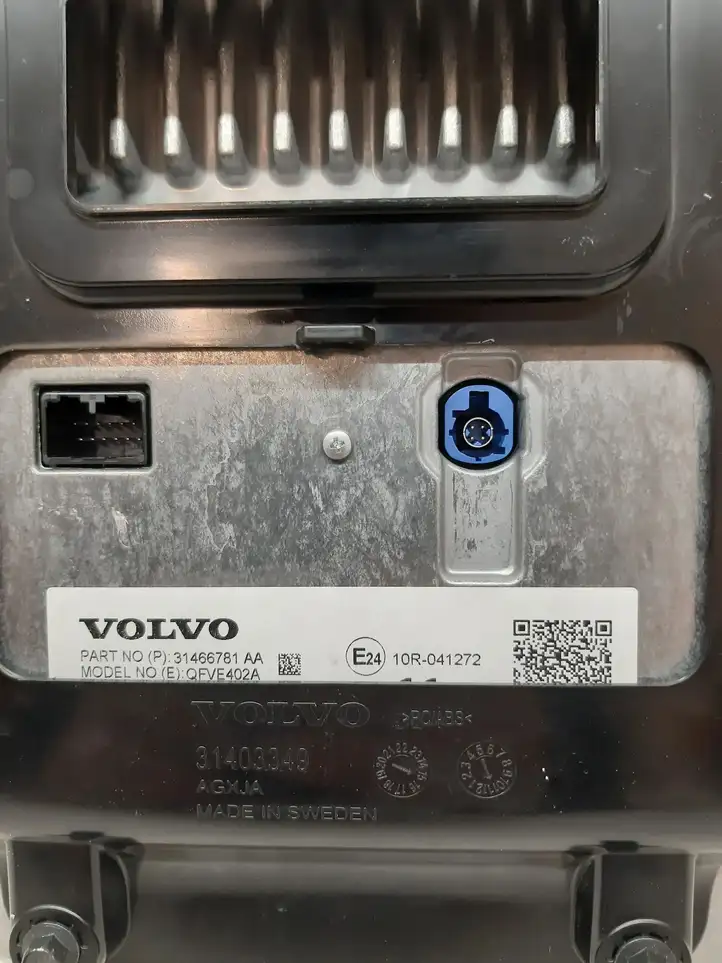 Volvo XC90 (2014 - 2019) 31466781 Дисплей / маленький экран — фото 4