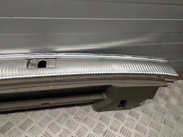 Audi Q5 SQ5 (2008 - 2012) 8R0864331C Отделка порога багажника — фото 7