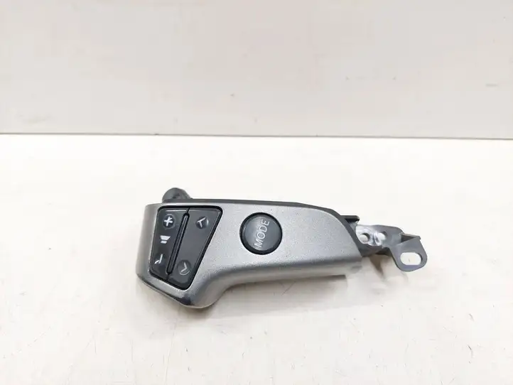 Toyota Avensis T250 (2006 - 2009) 75B596 Кнопки на рулевом колесе — фото 1