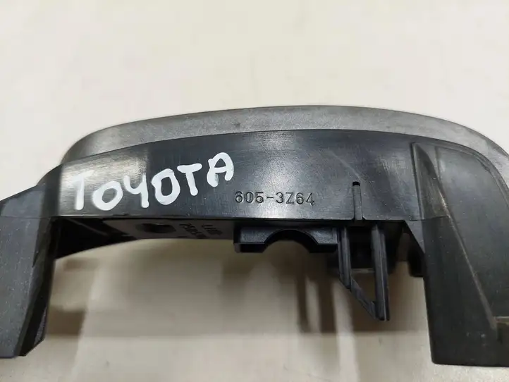 Toyota Avensis T250 (2006 - 2009) 75B596 Кнопки на рулевом колесе — фото 4
