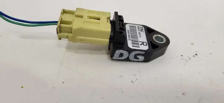 Toyota Avensis T250 (2006 - 2009) 8983305010 Датчик удара SRS — фото 2