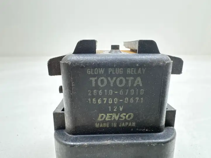 Toyota Yaris (2003 - 2005) 2861067010 Реле накала свечей — фото 3