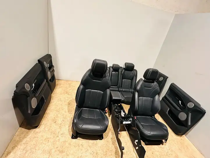 Land Rover Range Rover Evoque L538 (2015 - 2018) GJ3214D600AE Комплект салона — фото 1