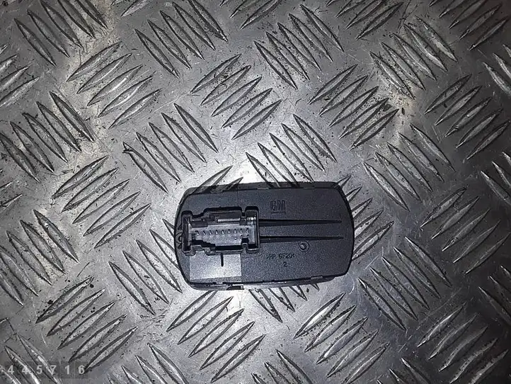 Opel Corsa D (2006 - 2010) 13258521AA Кнопка стеклоподъемников — фото 6