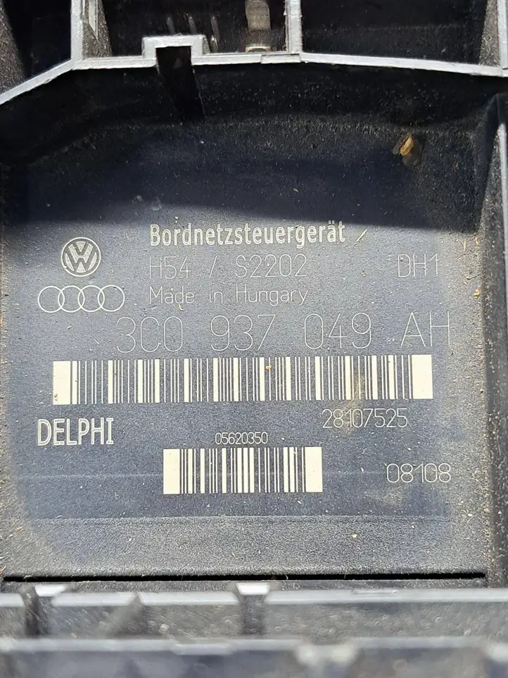 Volkswagen Touran I (2003 - 2010) 3C0937049AH Модуль комфорта — фото 3