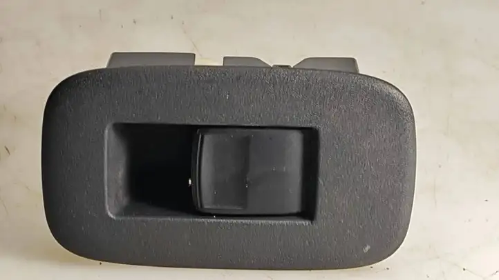 Toyota Auris 150 (2006 - 2012) Кнопка стеклоподъемников — фото 1