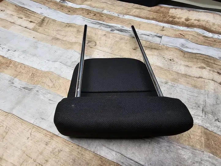 Toyota Corolla Verso AR10 (2004 - 2009) Подголовник сиденья третьего ряда — фото 5