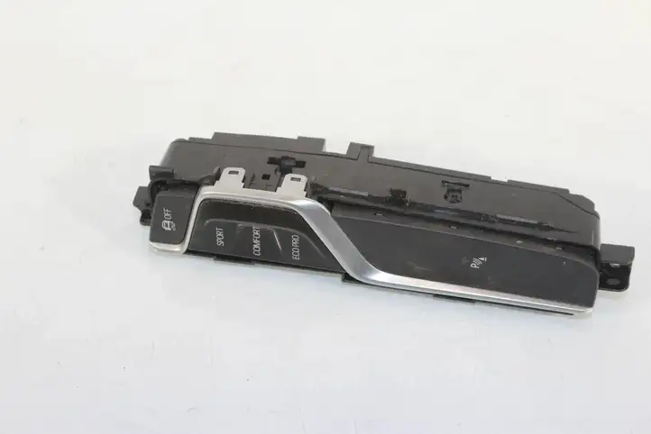 BMW 4 G22 G23 G24 G26 (2020 - ) 6832015 Включатель регулировки высоты / жесткости ходовой части — фото 1
