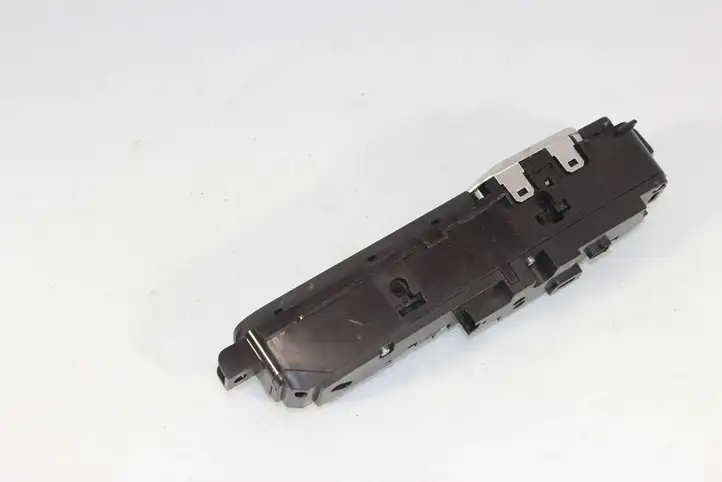 BMW 4 G22 G23 G24 G26 (2020 - ) 6832015 Включатель регулировки высоты / жесткости ходовой части — фото 3