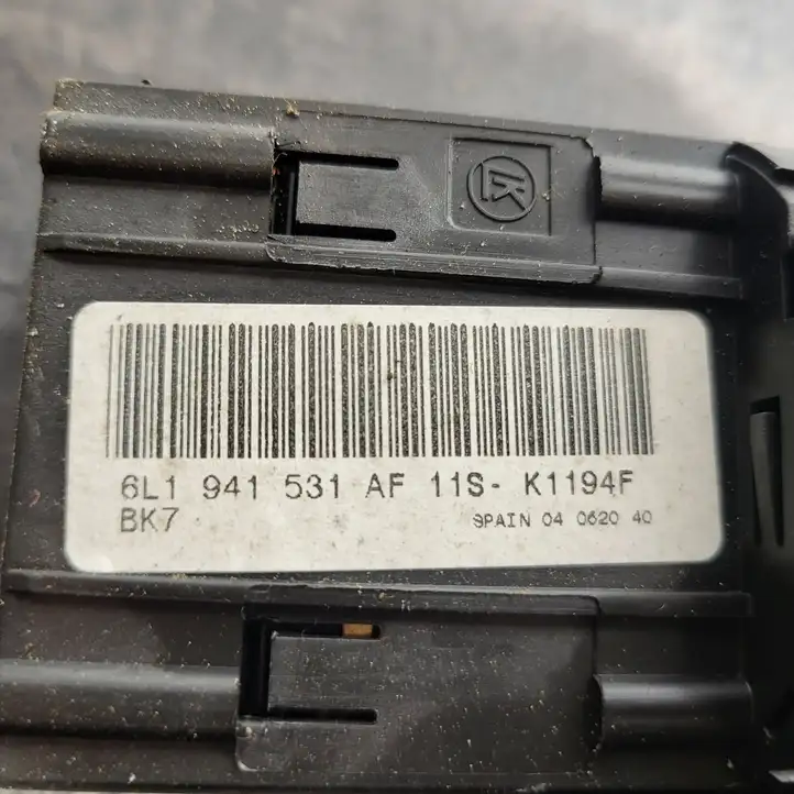 Seat Ibiza III (6L) (2002 - 2008) 6L1941531AF Включатель фонарей — фото 8