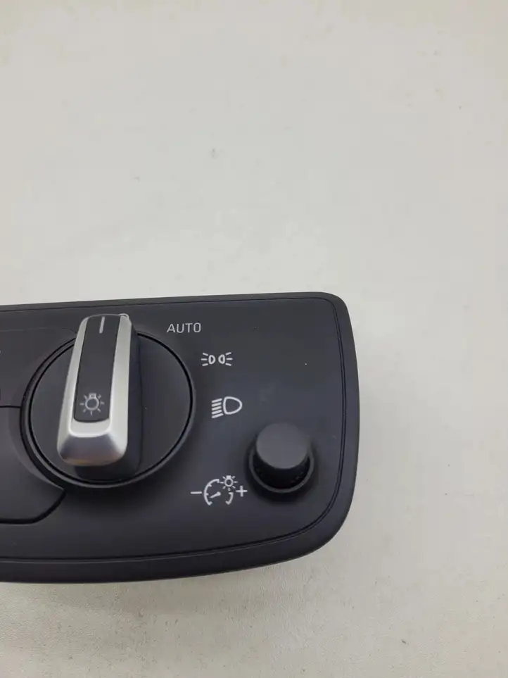 Audi A6 C7 (2011 - 2014) 4G0941531S Включатель фонарей — фото 6