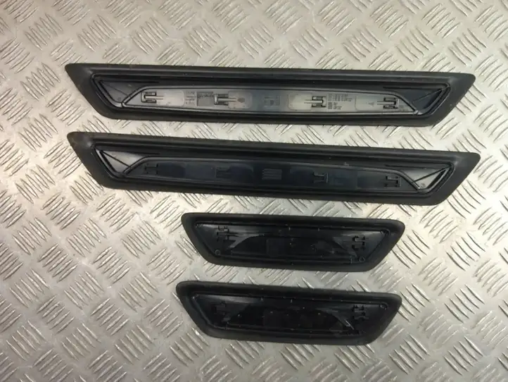 BMW X1 F48 F49 (2015 - 2022) 7263315 Внутренняя обшивка порога (комплект) — фото 11