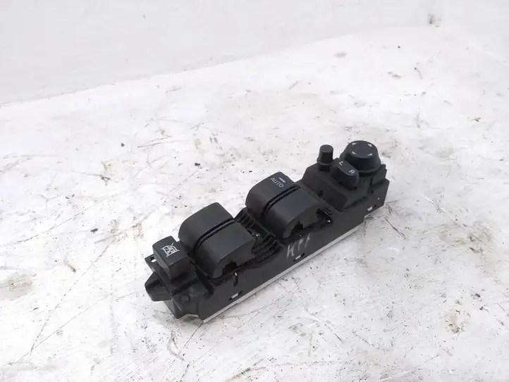 Mazda 3 II (2009 - 2011) 5AA798EA02 Кнопка стеклоподъемников — фото 1