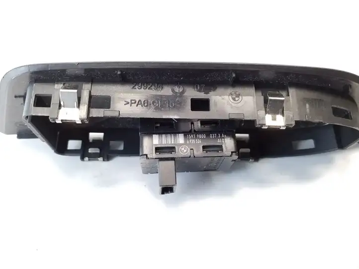 BMW 3 E90 E91 (2005 - 2012) 6935534 Кнопка стеклоподъемников — фото 3