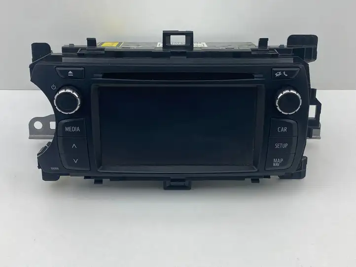 Toyota Yaris (2009 - 2012) 861400D010 Магнитола / мультимедийная система — фото 1