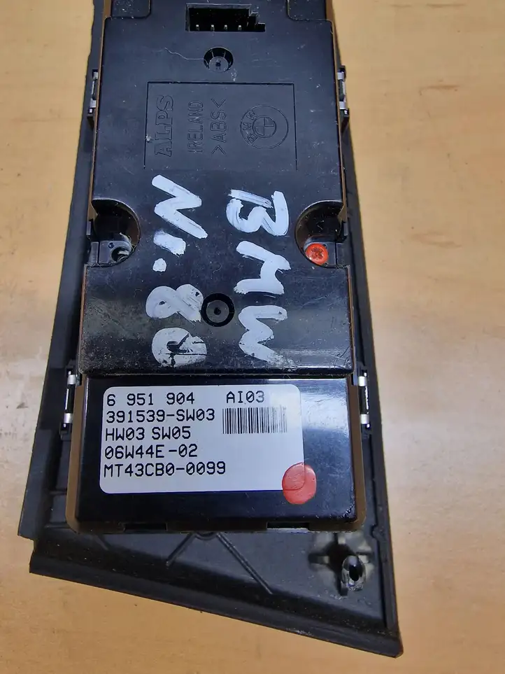 BMW 5 E60 E61 (2004 - 2010) 391539SW03 Кнопка стеклоподъемников — фото 4