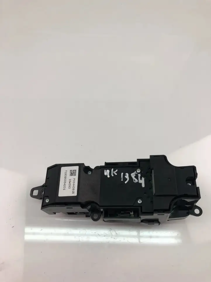 Volvo S90, V90 (2016 - 2020) P31443818 Другие включатели / ручки/ переключатели — фото 3