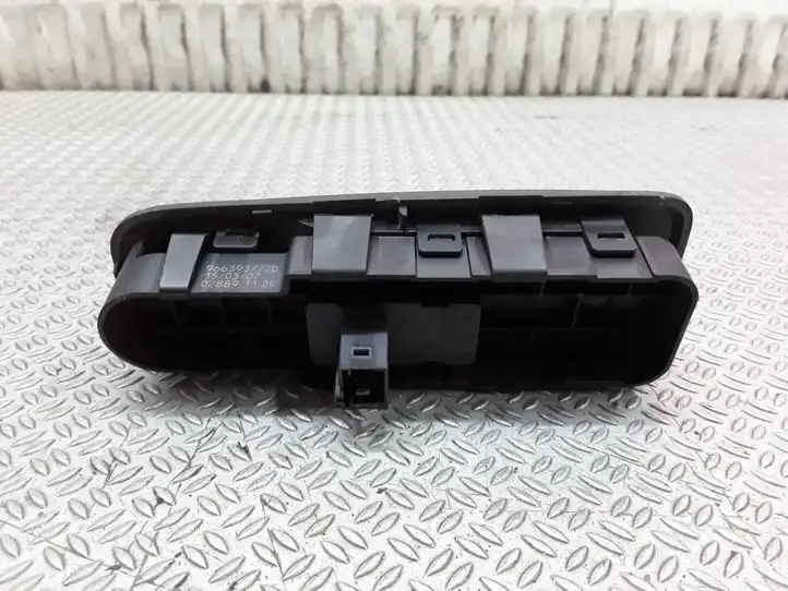 Citroen C4 I Picasso (2006 - 2013) 96639377ZD Блок кнопок стеклоподъемников — фото 2