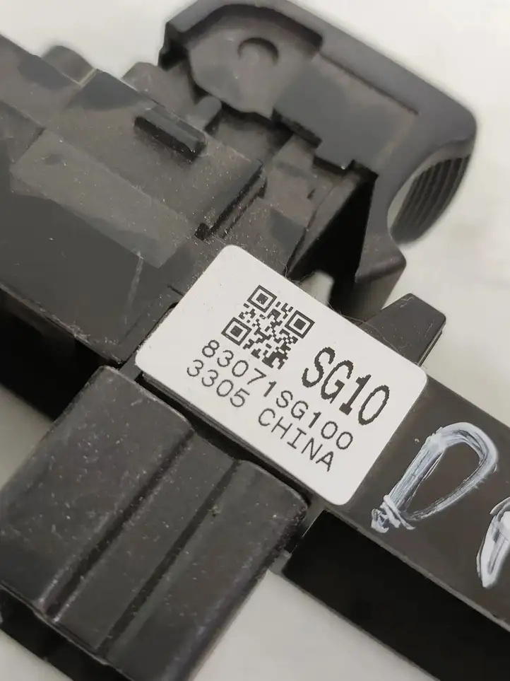 Subaru Impreza IV (2013 - 2016) 83071SG100 Блок кнопок стеклоподъемников — фото 3