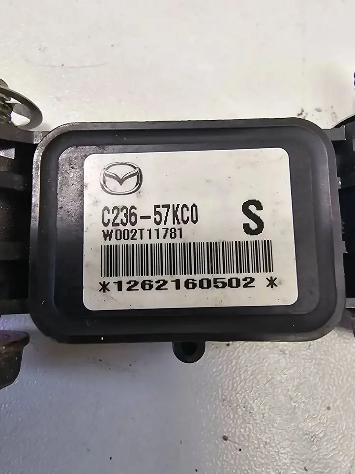 Mazda 5 (2005 - 2010) C23657KC0 Датчик удара SRS — фото 3