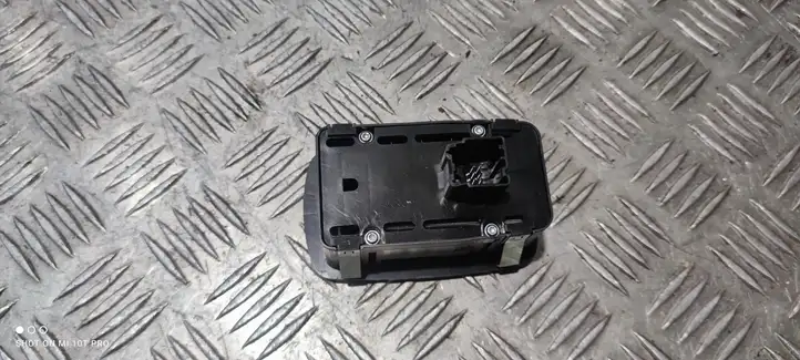 Maserati Quattroporte (2016 - 2021) 670025405 Блок кнопок стеклоподъемников — фото 2