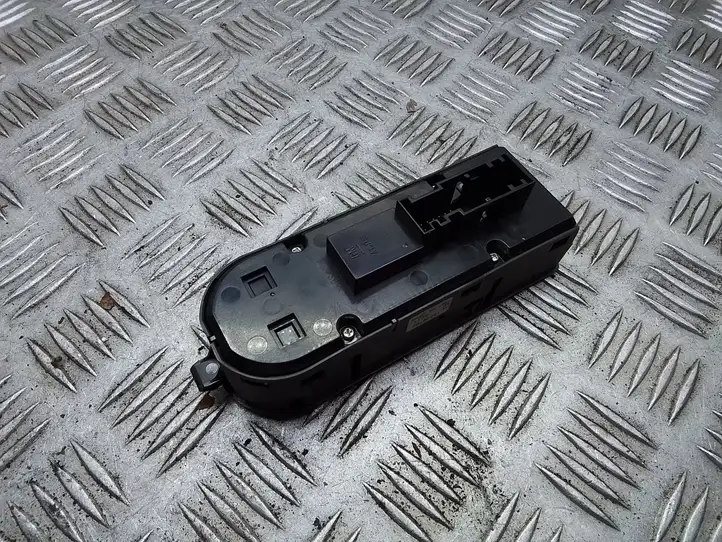 Opel Astra H (2004 - 2009) 13228706 Кнопка стеклоподъемников — фото 4