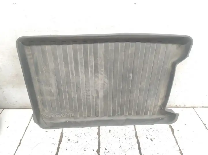 Renault Megane II (2002 - 2005) 7711221500 Резиновый коврик багажника — фото 1