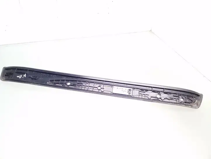 BMW 3 E90 E91 (2005 - 2012) 51477060279 Внутренняя отделка переднего порога — фото 2