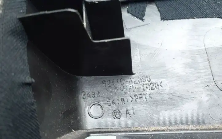 Toyota RAV 4 (XA40) (2012 - 2018) 6241042090 Верхняя обшивка стойки B — фото 4