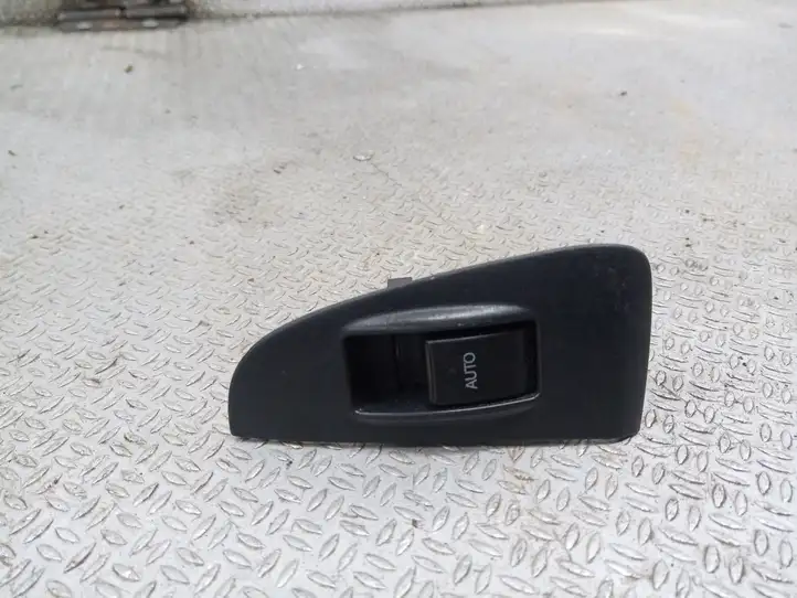 Toyota Avensis T250 (2003 - 2006) 7427205020 Блок кнопок стеклоподъемников — фото 1