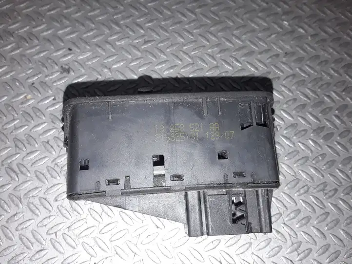 Opel Corsa D (2006 - 2010) 13258521AA Кнопка стеклоподъемников — фото 2