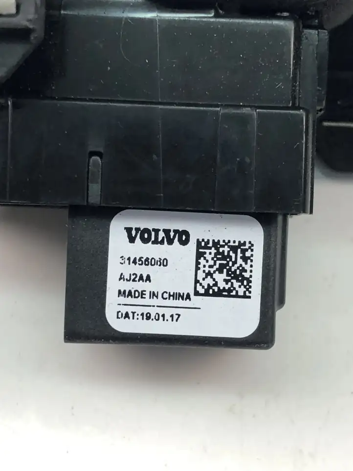 Volvo XC40 (2017 - ) 31456060 Кнопка стеклоподъемников — фото 4